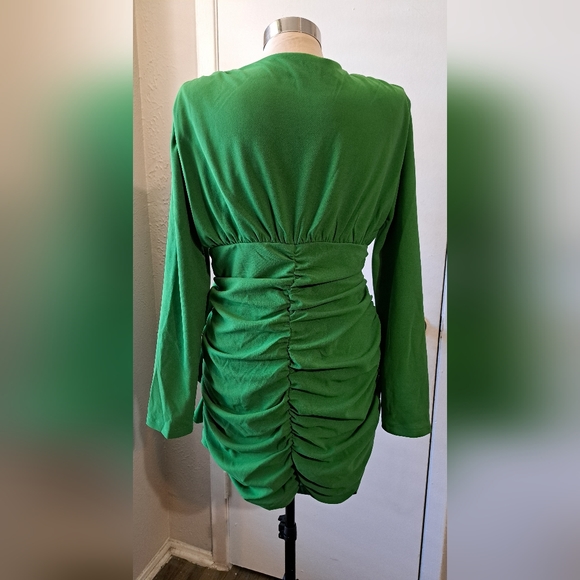 💜Area Stars Ruched Long Sleeve Dress💜 - Picture 9 of 12